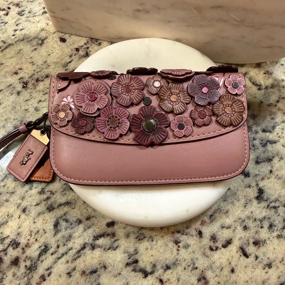 Coach Leather Peony Tea Rose Clutch